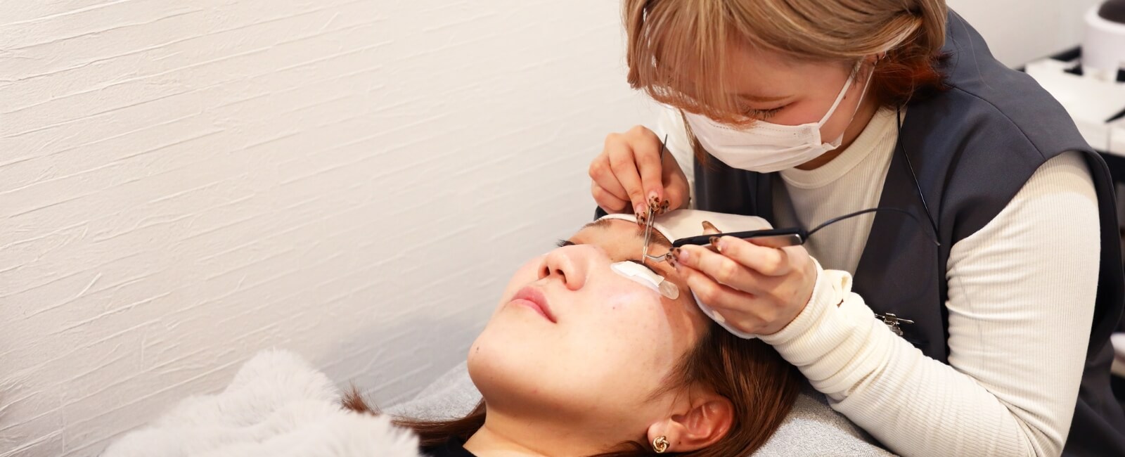 指先から目元まで整える